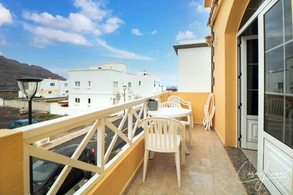 Cliff View Orzola Apartment Exterior photo